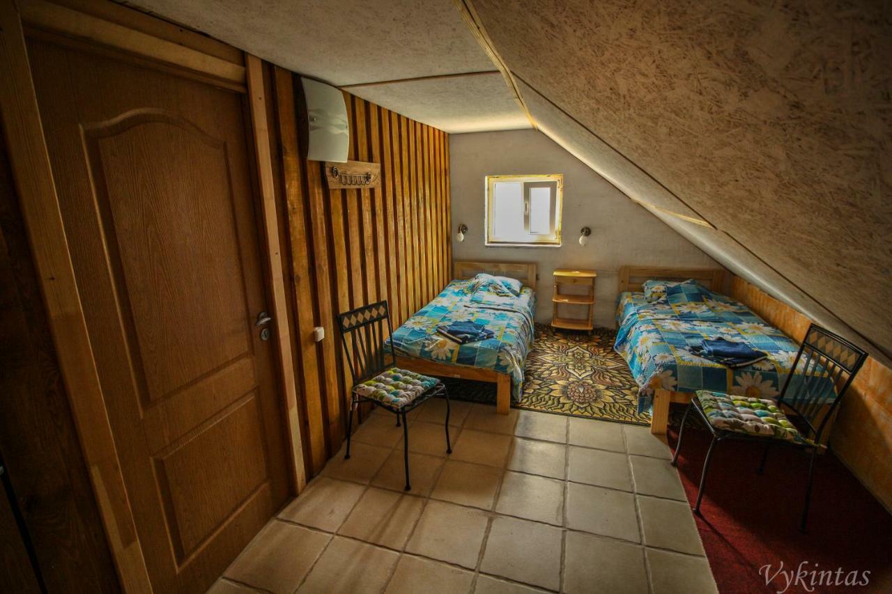 Rusnietis Pension Buitenkant foto