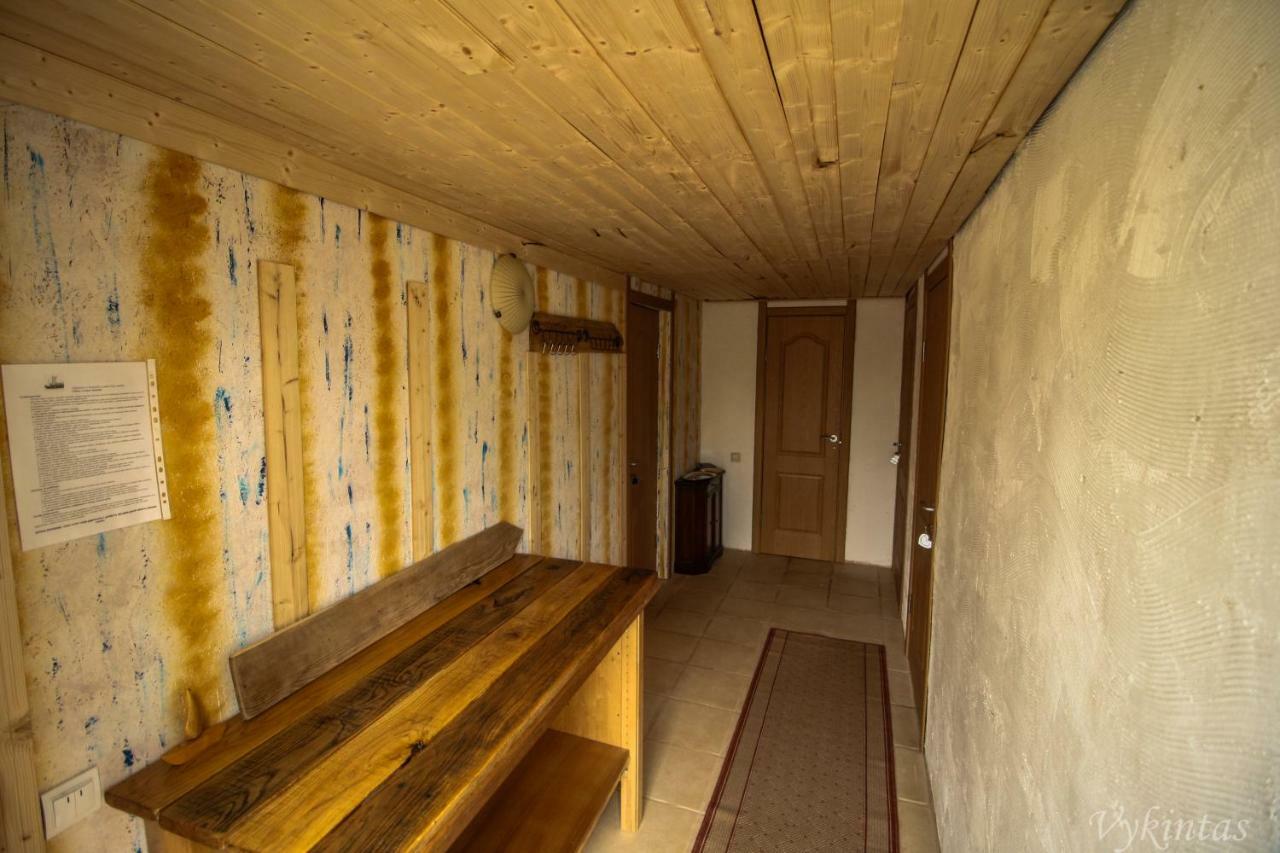 Rusnietis Pension Buitenkant foto