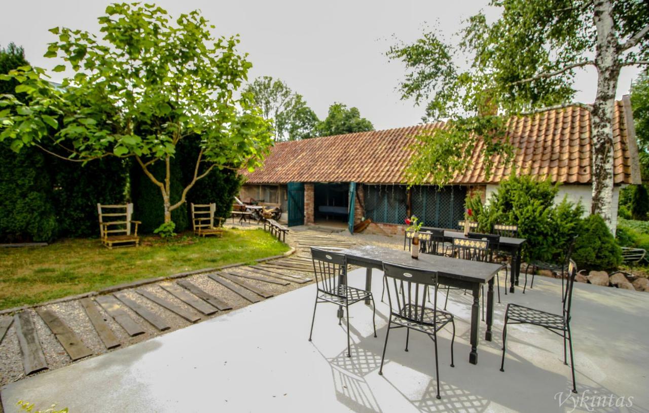 Rusnietis Pension Buitenkant foto